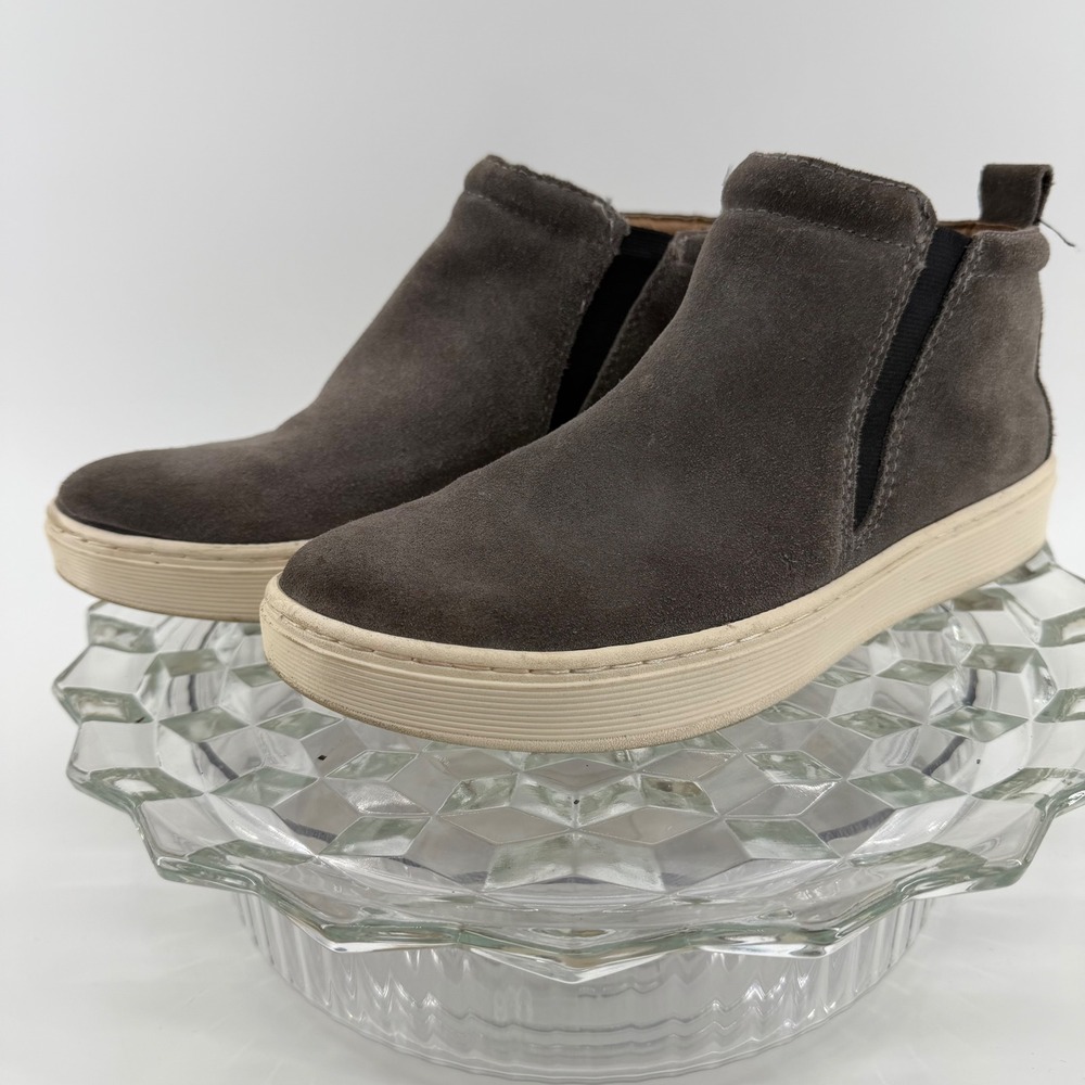 Sofft Women's Gray Suede Waterproof Ankle Boots Chelsea Style Size 7M
